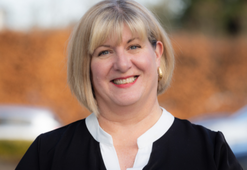 Portrait photo of Dawn Gore