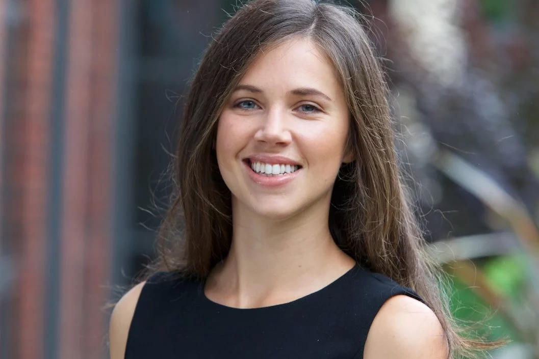 headshot photo of Laura Towey