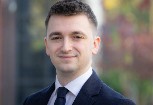 Headshot of Luke Barker