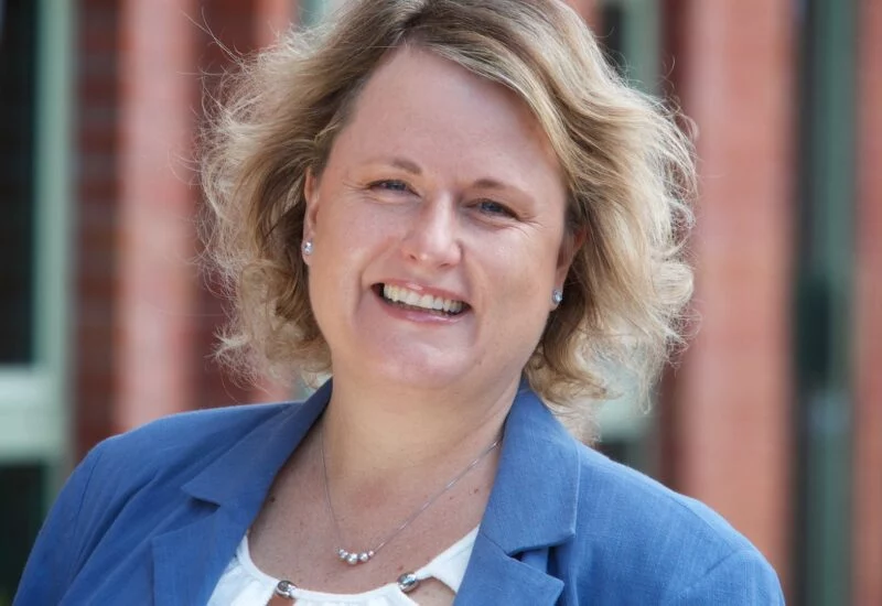 headshot photo of Mariana Crawford