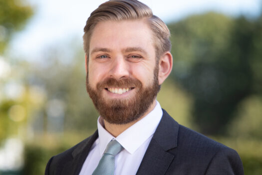 Headshot photo of Richard Thomas