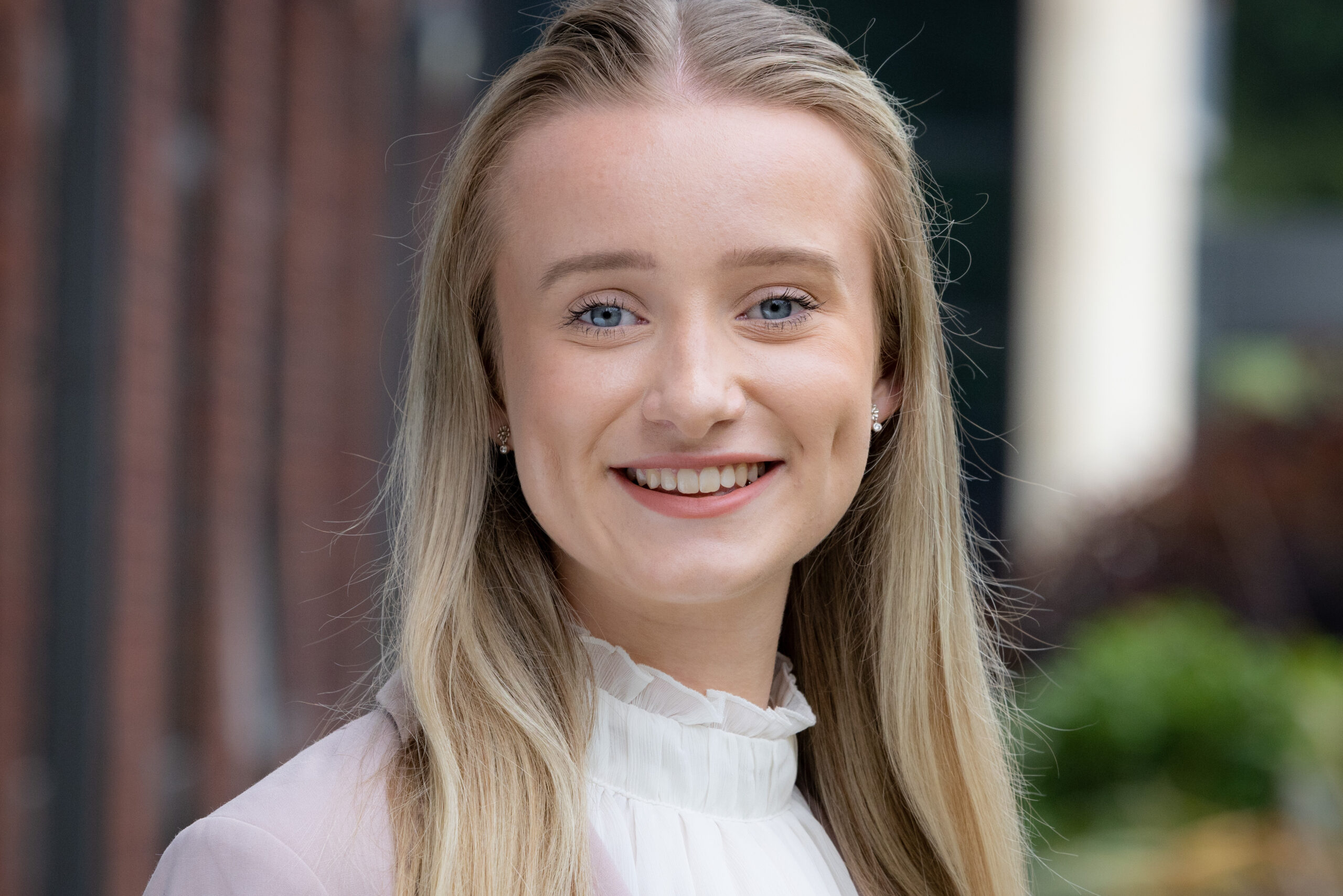 Portrait photo of Molly Stevens